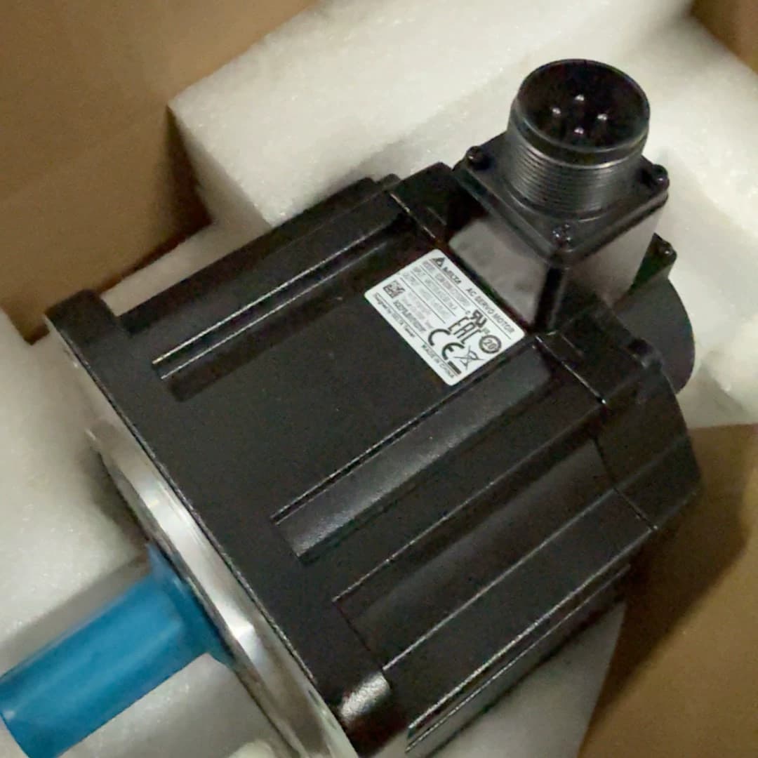 100% zbrusu nový originální a originální Delta ECM-B3M-E21320RS1 Frekvenční měniče Pohon Servo Motor