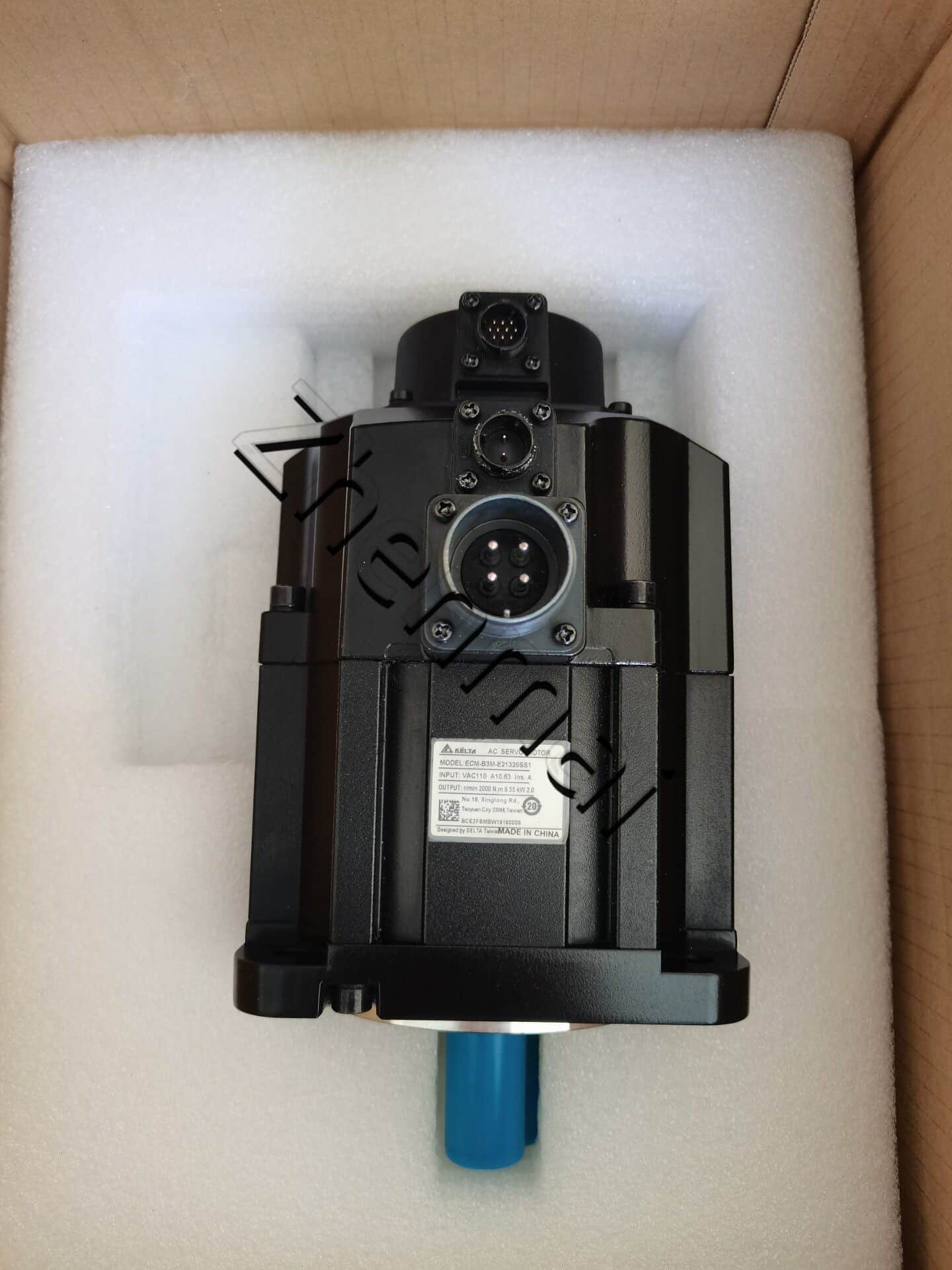 100% zbrusu nový originální a originální Delta ECM-B3M-E21320SS1 Frekvenční měniče Pohon Servo Motor