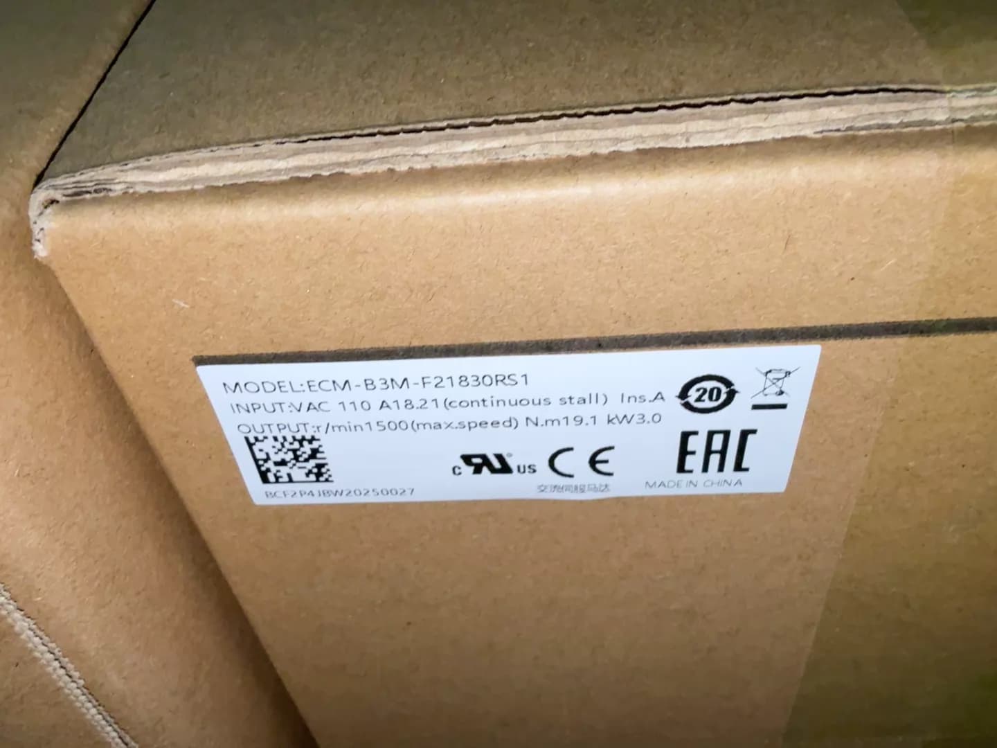 100% zbrusu nový originální a originální Delta ECM-B3M-F21830RS1 Frekvenční měniče Pohon Servomotor