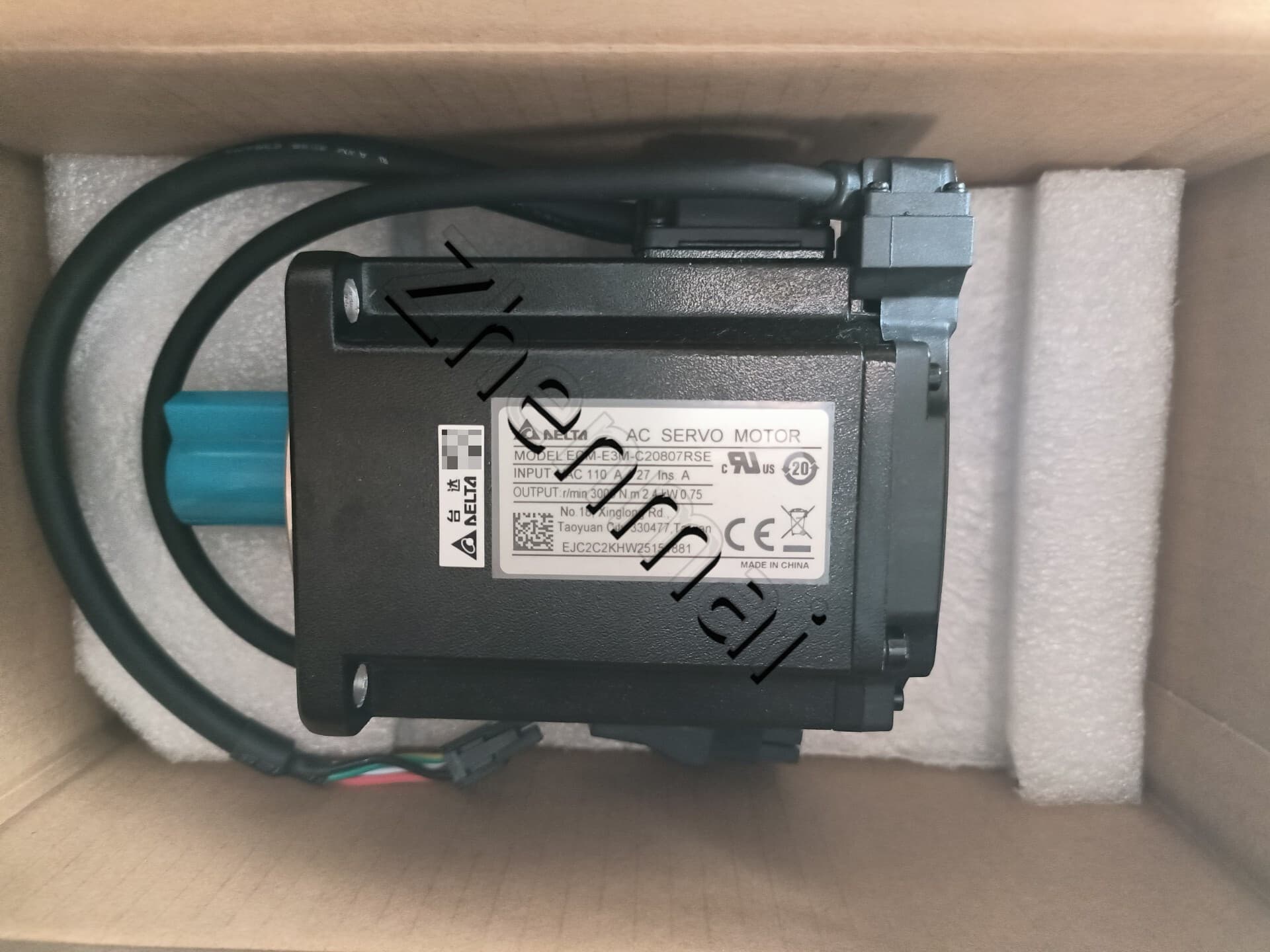 100% zbrusu nový originální a originální Delta ECM-E3M-C20807RSE Frekvenční měniče Pohon Servomotor