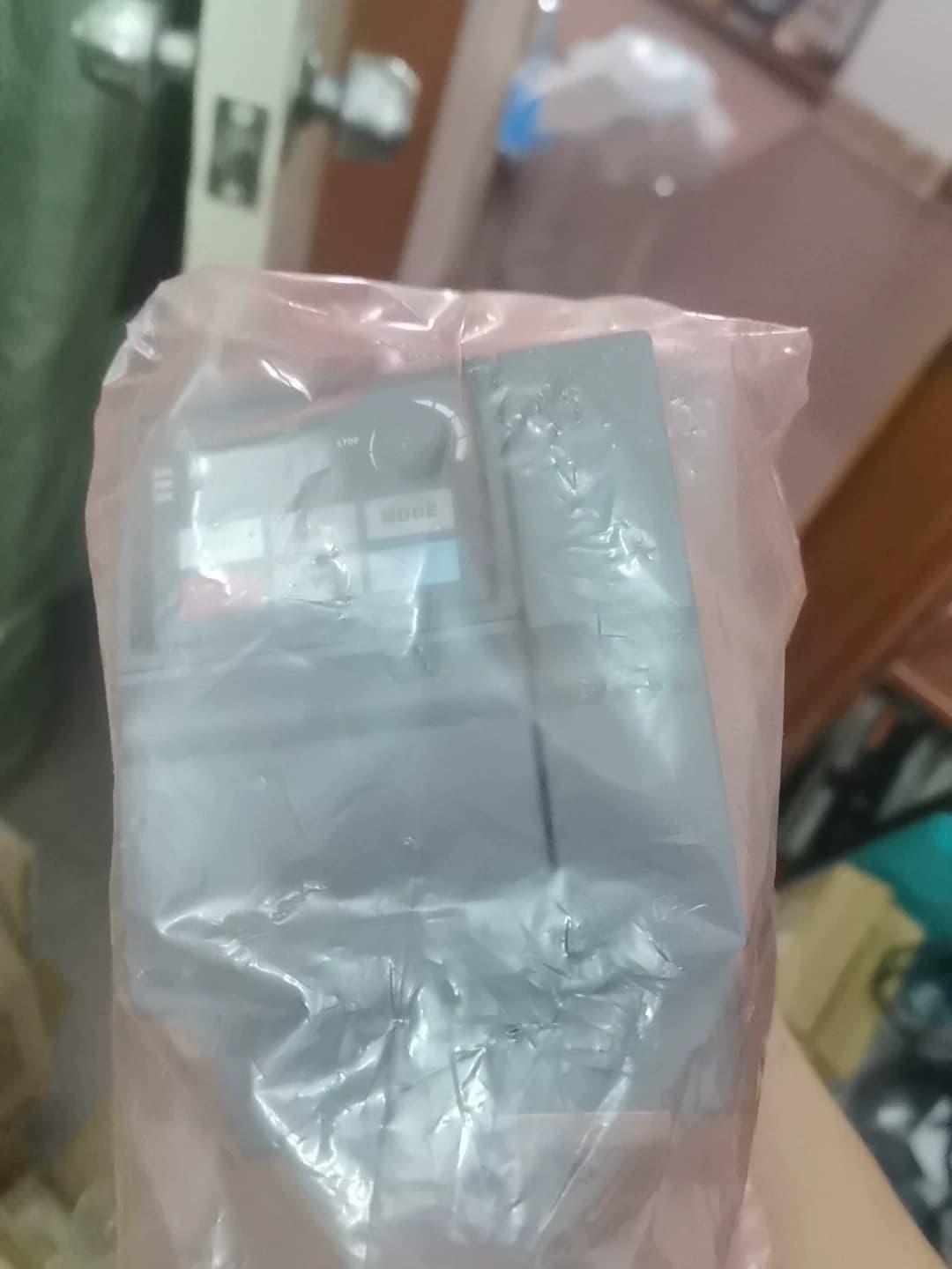 100% zbrusu nový originální a originální Delta VFD022EL21W Frekvenční měniče Pohon Servo Motor
