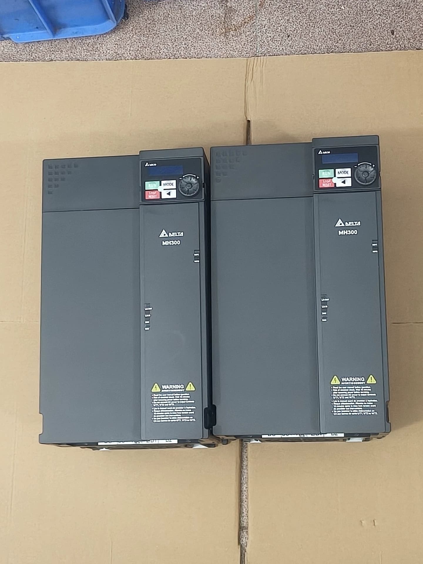 100% zbrusu nový originální a originální Delta VFD38AMH43ANSAA 18,5KW Frekvenční měniče Pohon Servo Motor