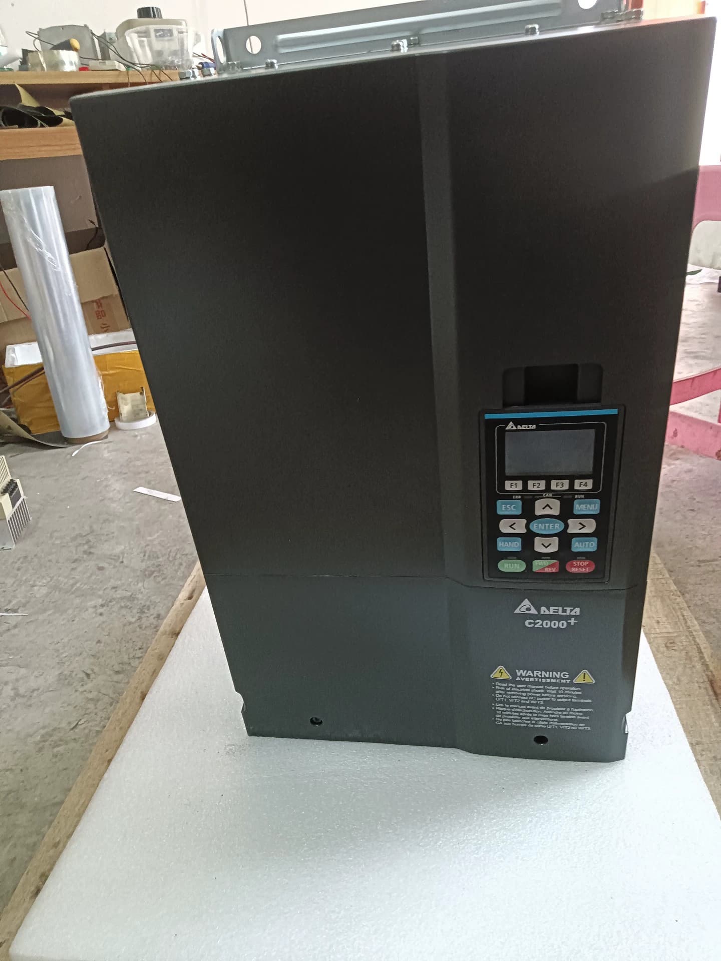 100% zbrusu nový originální a originální Delta VFD450C43S-00 Frekvenční měniče Pohon Servo Motor
