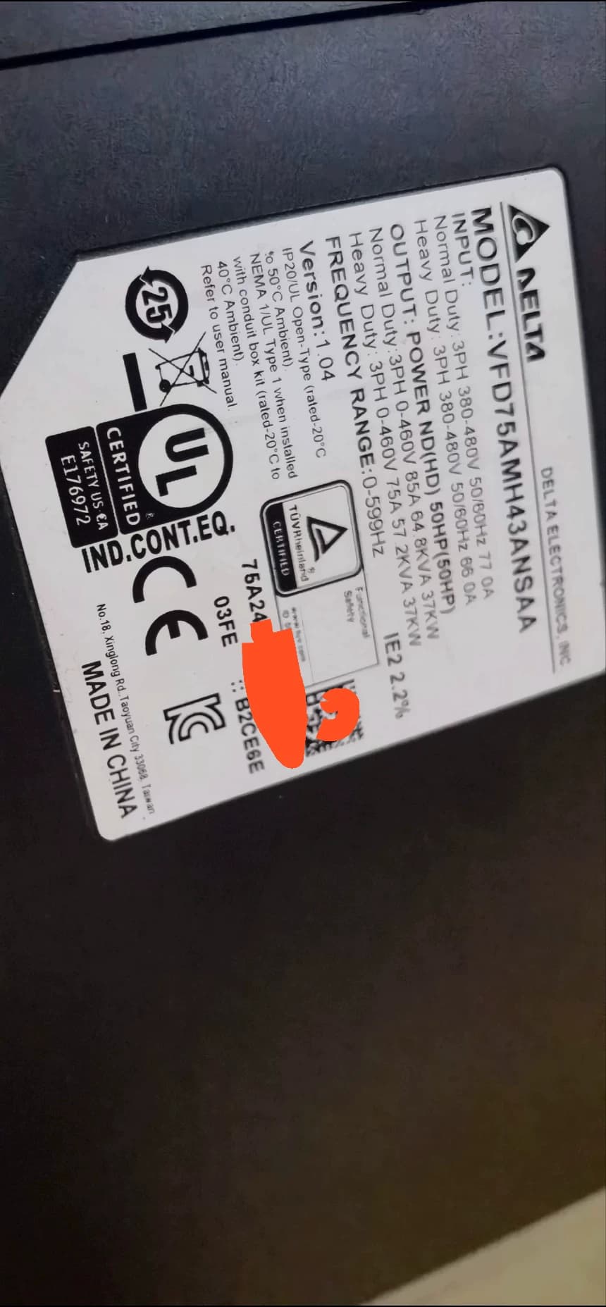 100% zbrusu nový originální a originální Delta VFD75AMH43ANSAA(37KW) Frekvenční měniče Pohon Servo Motor