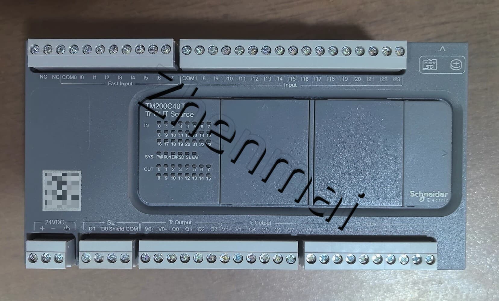 100% zbrusu nový, originální a originální Schneider TM200C40T Frekvenční měniče, jističe, stykače, ochranná zařízení