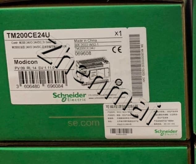 100% zbrusu nový, originální a originální Schneider TM200CE40U Frekvenční měniče, jističe, stykače, ochranná zařízení