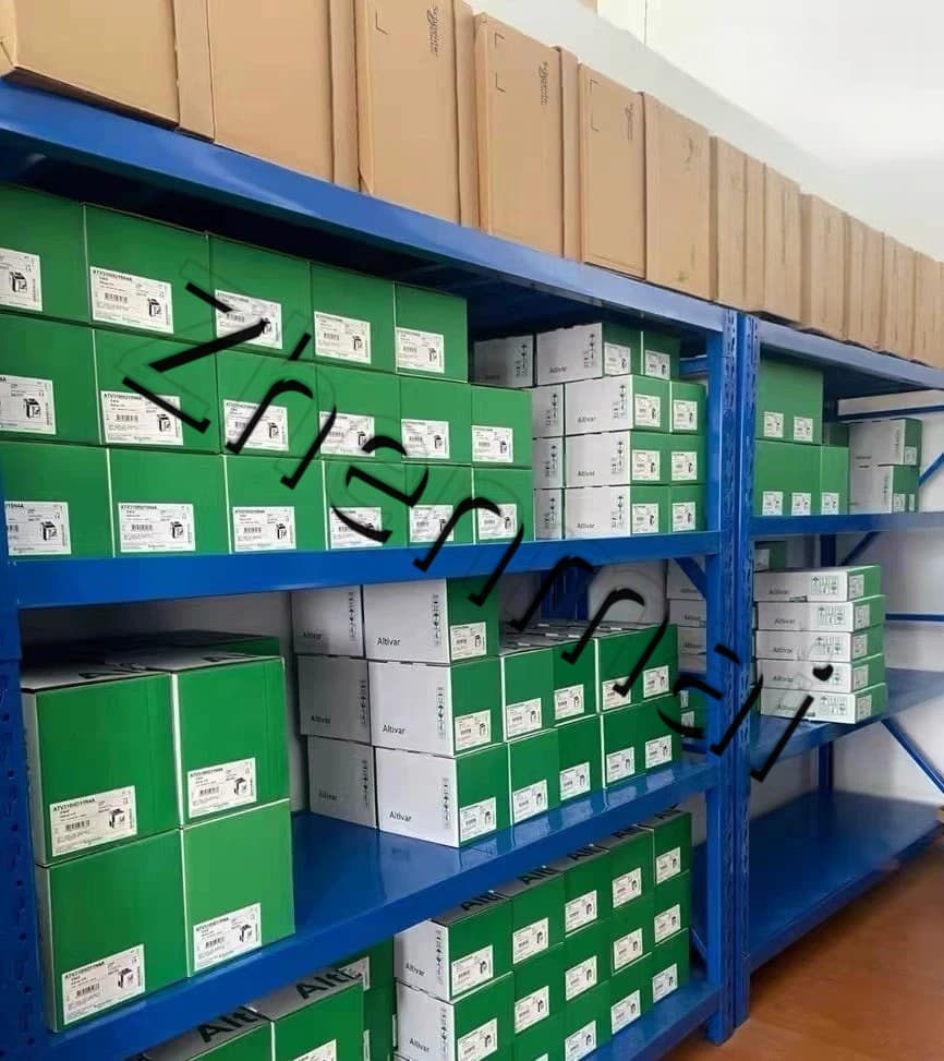 100% zbrusu nový, originální a originální Schneider TM218LDA24DRN Frekvenční měniče, jističe, stykače, ochranná zařízení