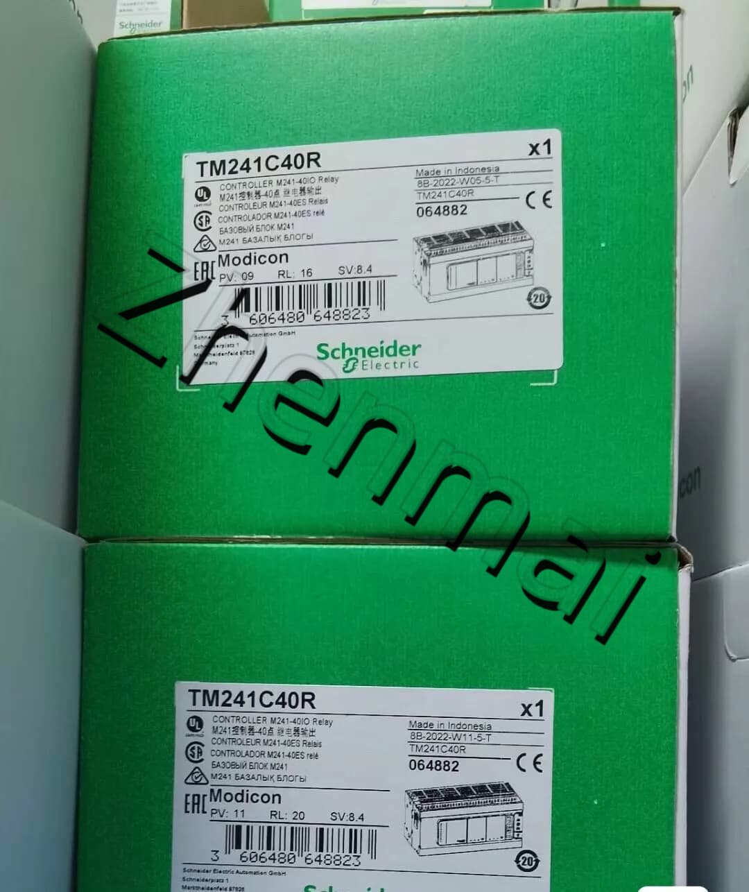 100% zbrusu nový, originální a originální Schneider TM241C40R Frekvenční měniče, jističe, stykače, ochranná zařízení