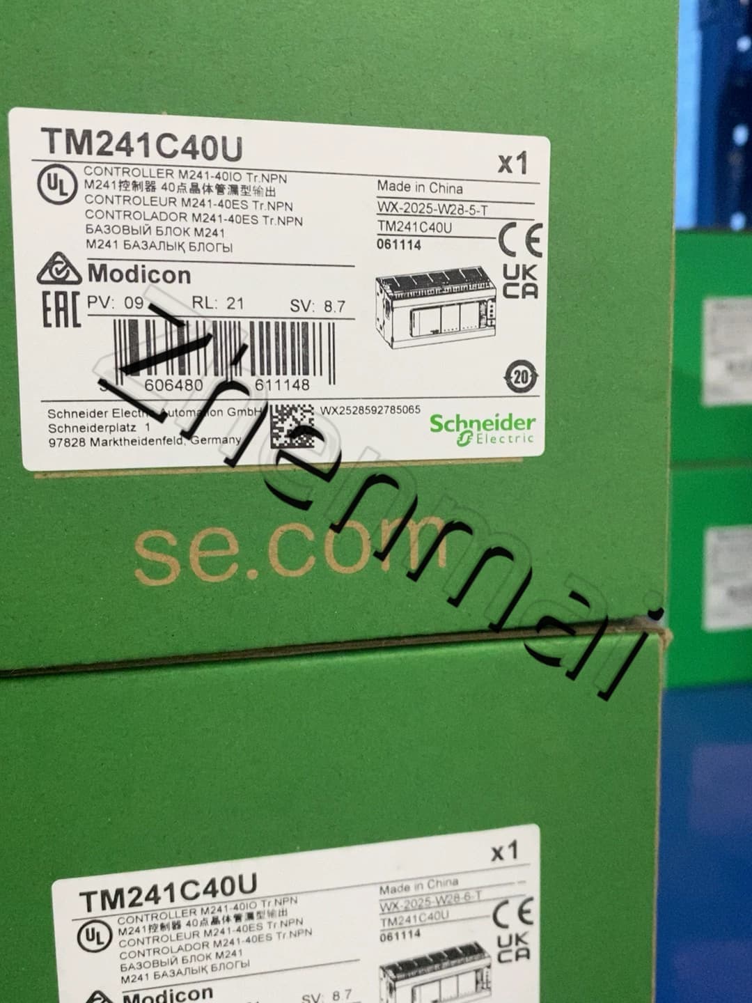 100% zbrusu nový, originální a originální Schneider TM241C40U Frekvenční měniče, jističe, stykače, ochranná zařízení