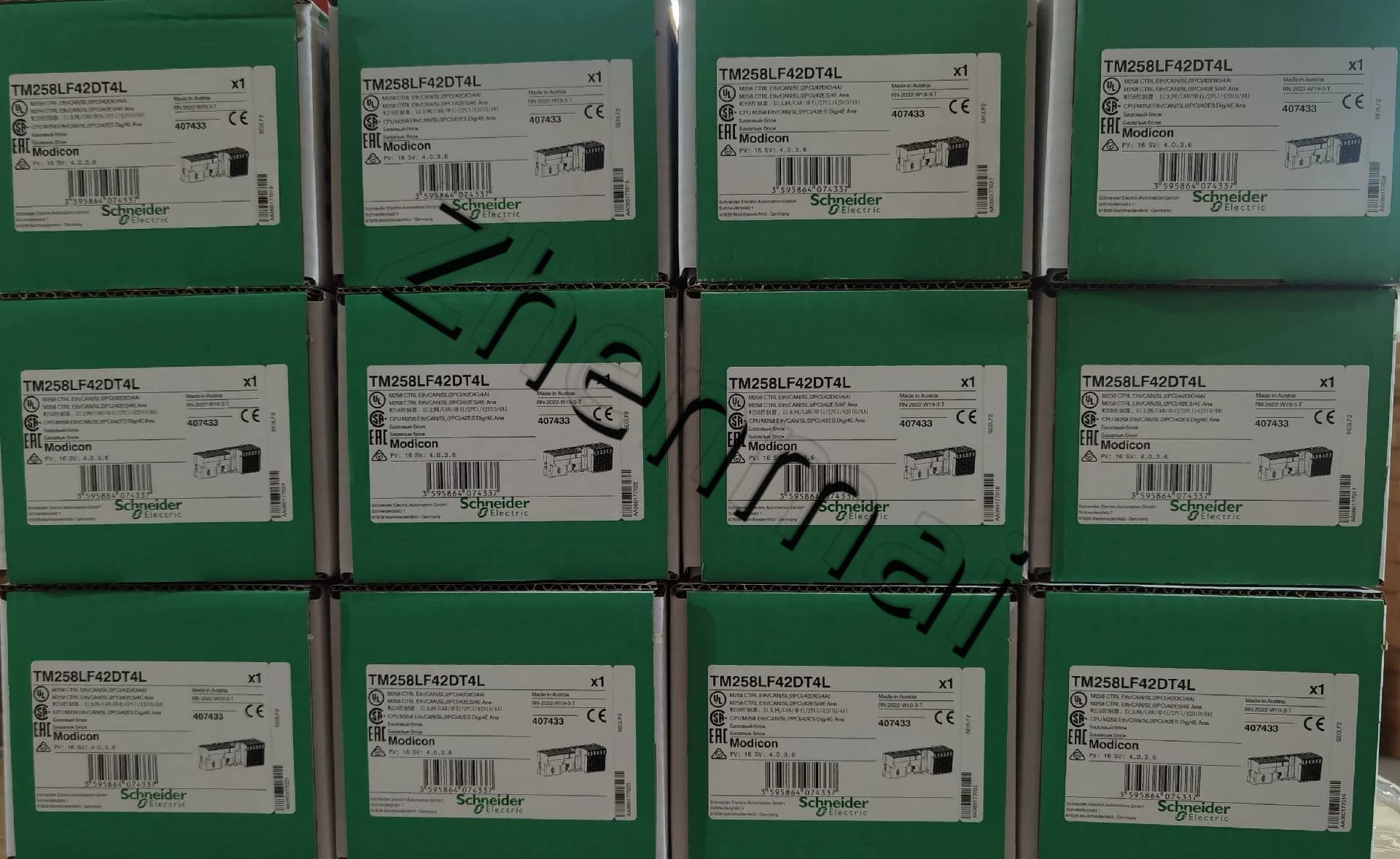 100% zbrusu nový, originální a originální Schneider TM258LF42DT4L Frekvenční měniče, jističe, stykače, ochranná zařízení