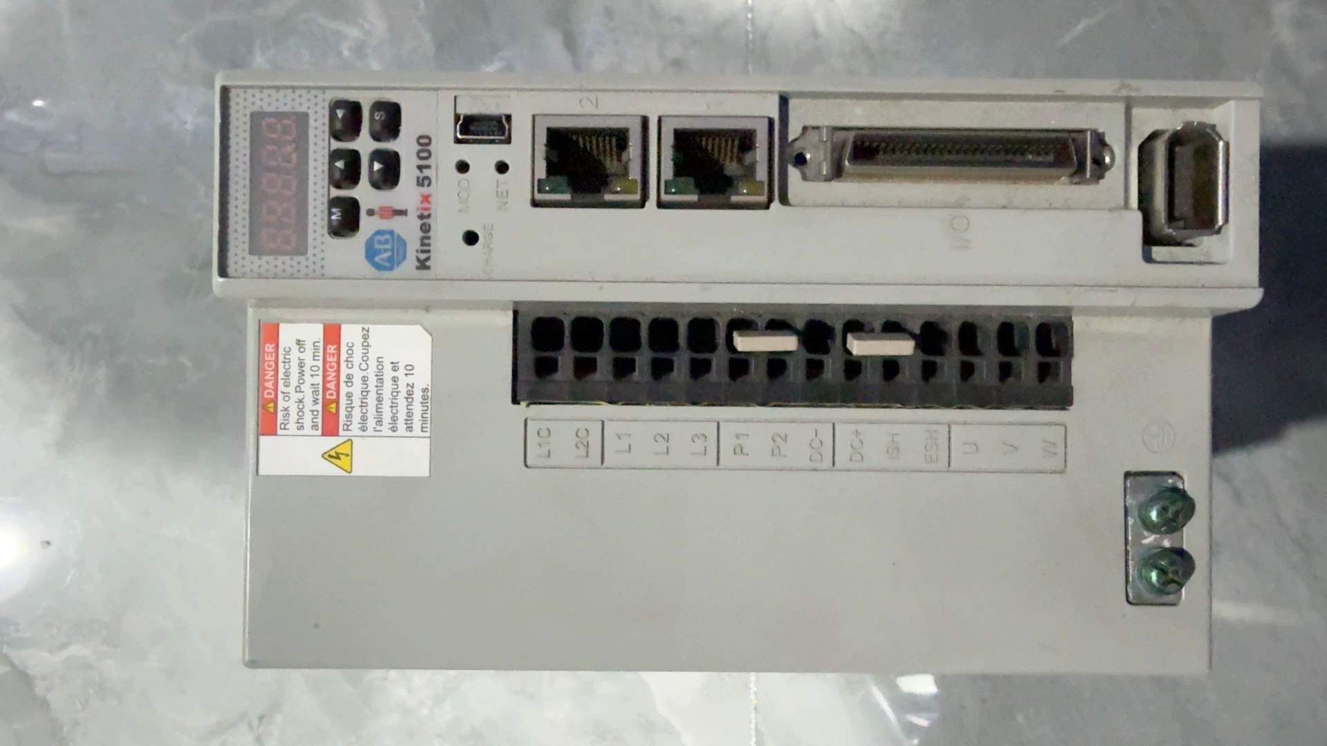 Servo 2198-E2030-ERS Kinetix 5100, zcela nové a originální