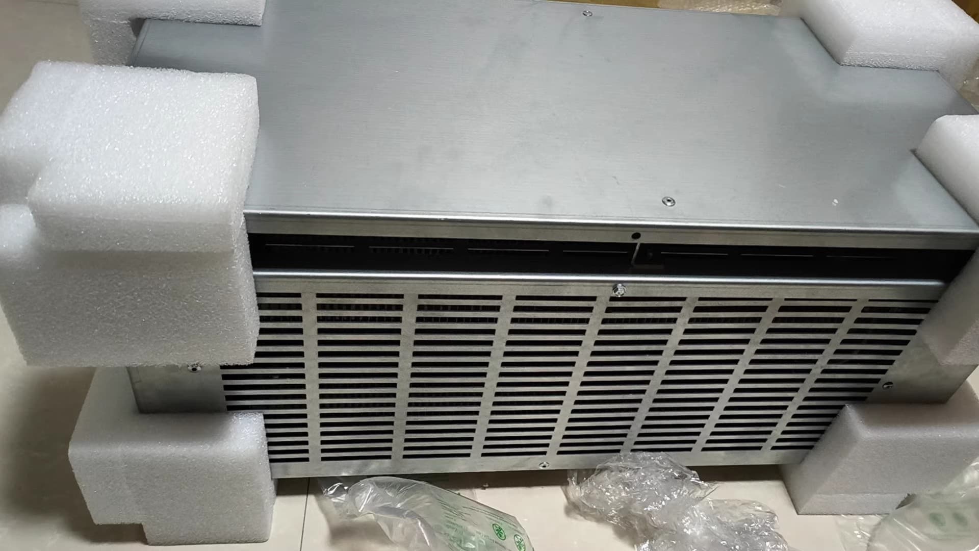 2198-R127 Kinetix 5700 servo, zcela nové a originální Rychlé dodání