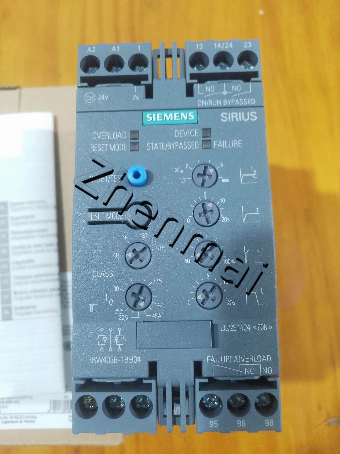 Zcela nový, originální, z výroby přímý softstartér Siemens 3RW4036-1BB04 SOFTSTARTER SIRIUS