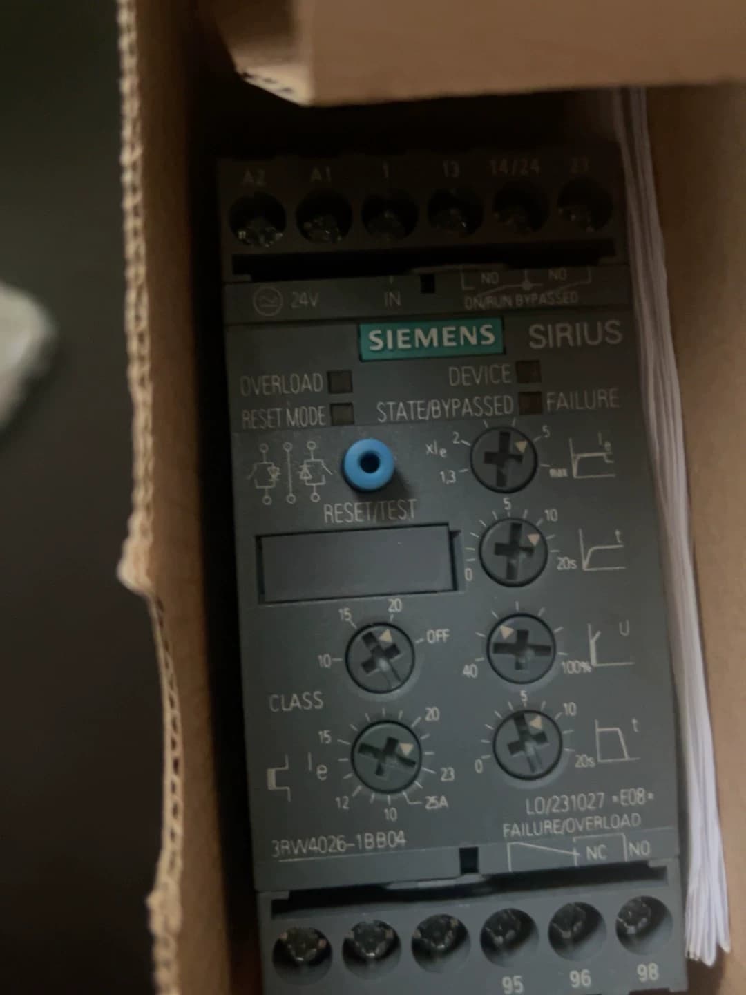 Zcela nový, originální, z výroby přímý softstartér Siemens 3RW4036-1BB05 SOFTSTARTER SIRIUS