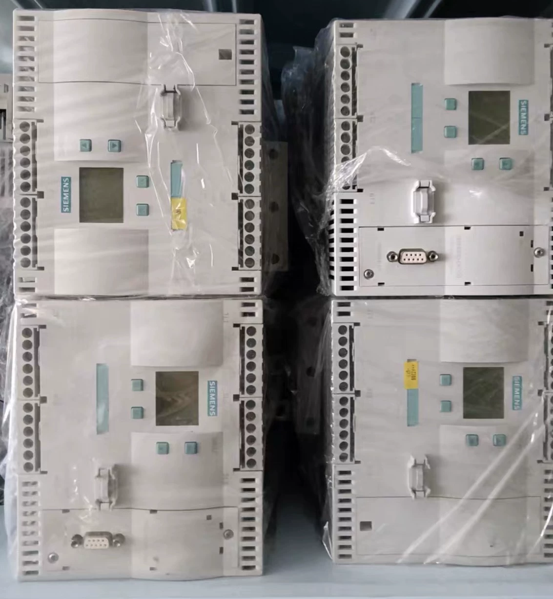 Zcela nový, originální, z výroby přímý softstartér Siemens 3RW4456-2BC34 SOFTSTARTER SIRIUS