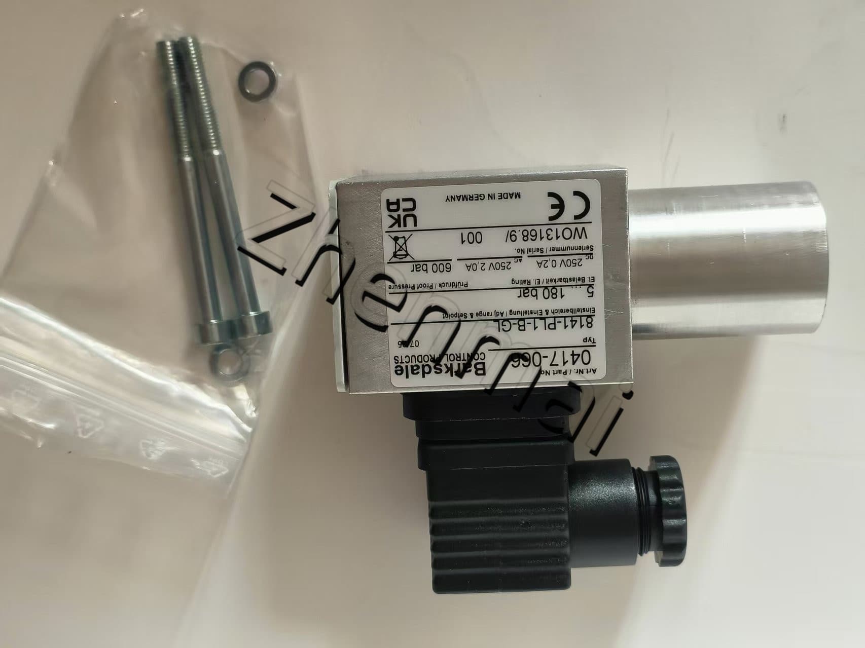 Zcela nový originál Barksdale 0417-066 8141-PL1-B-GL Tlakový senzor Hladinový spínač Průtokový spínač Tlakový spínač Rychlé dodání