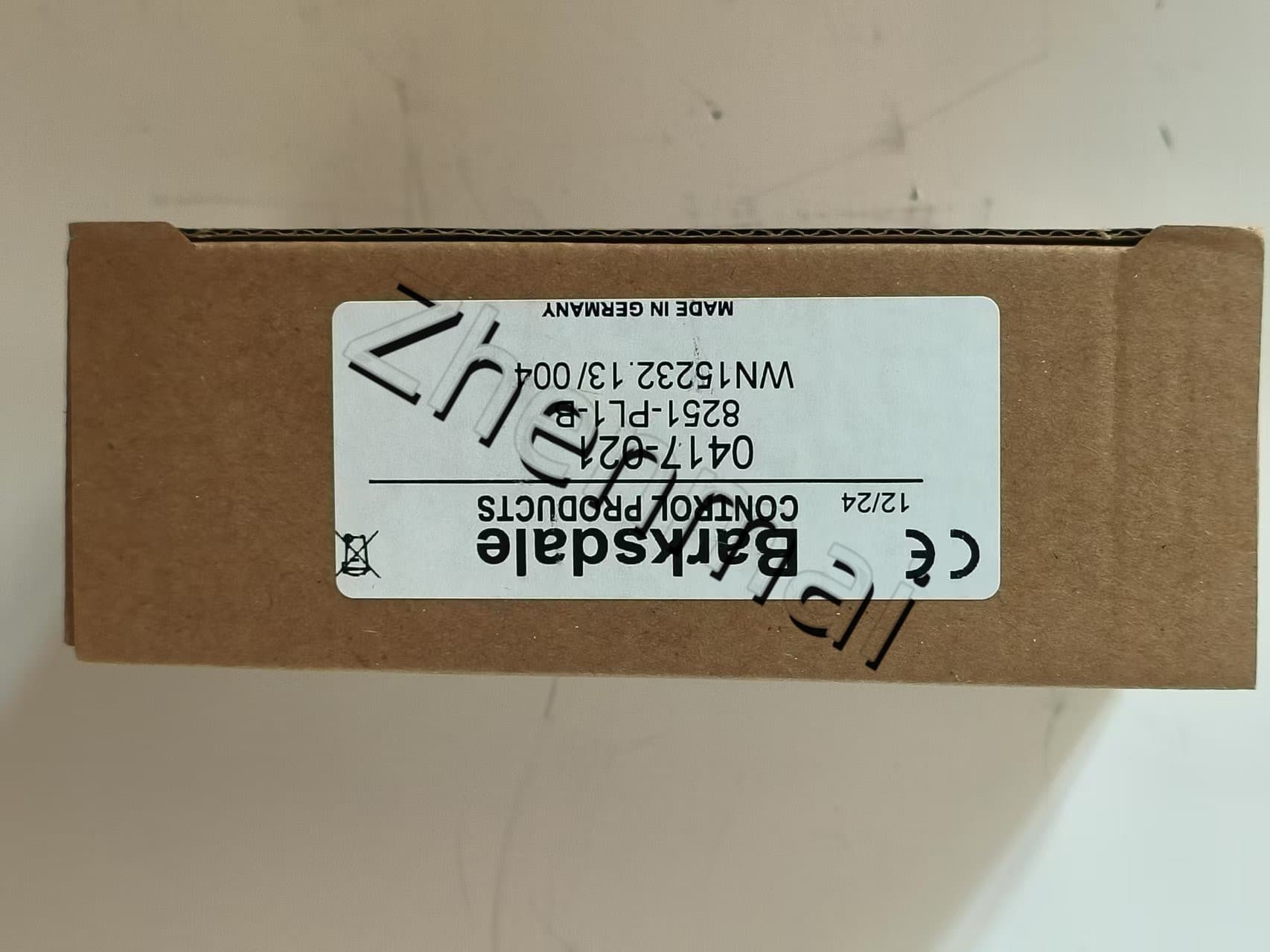 Zcela nový originál Barksdale 8251-PL1-B 0417-021 Tlakový senzor Hladinový spínač Průtokový spínač Tlakový spínač Rychlé dodání