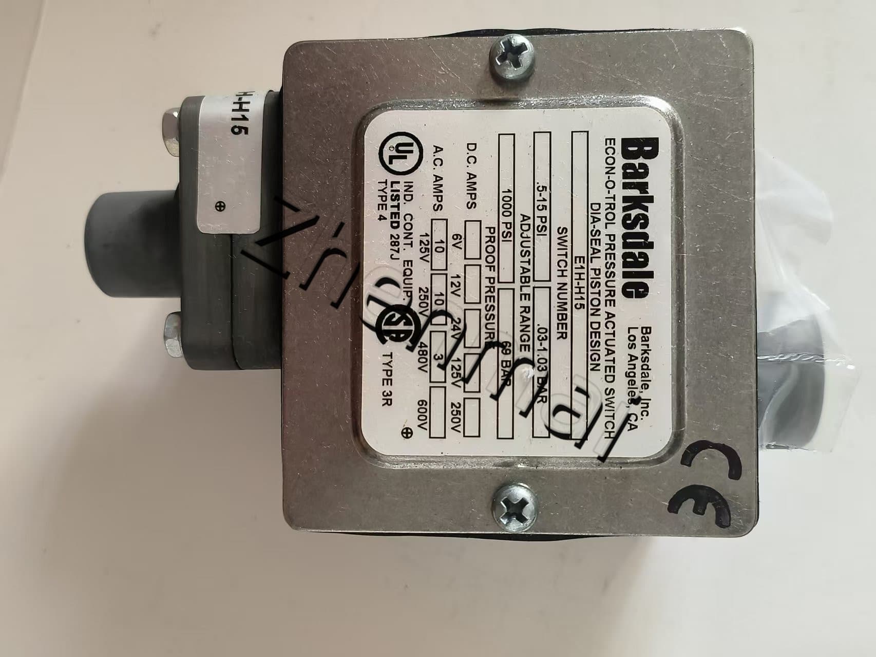 Zcela nový originál Barksdale E1H-H15-P4 0403-059 Tlakový senzor Hladinový spínač Průtokový spínač Tlakový spínač Rychlé dodání