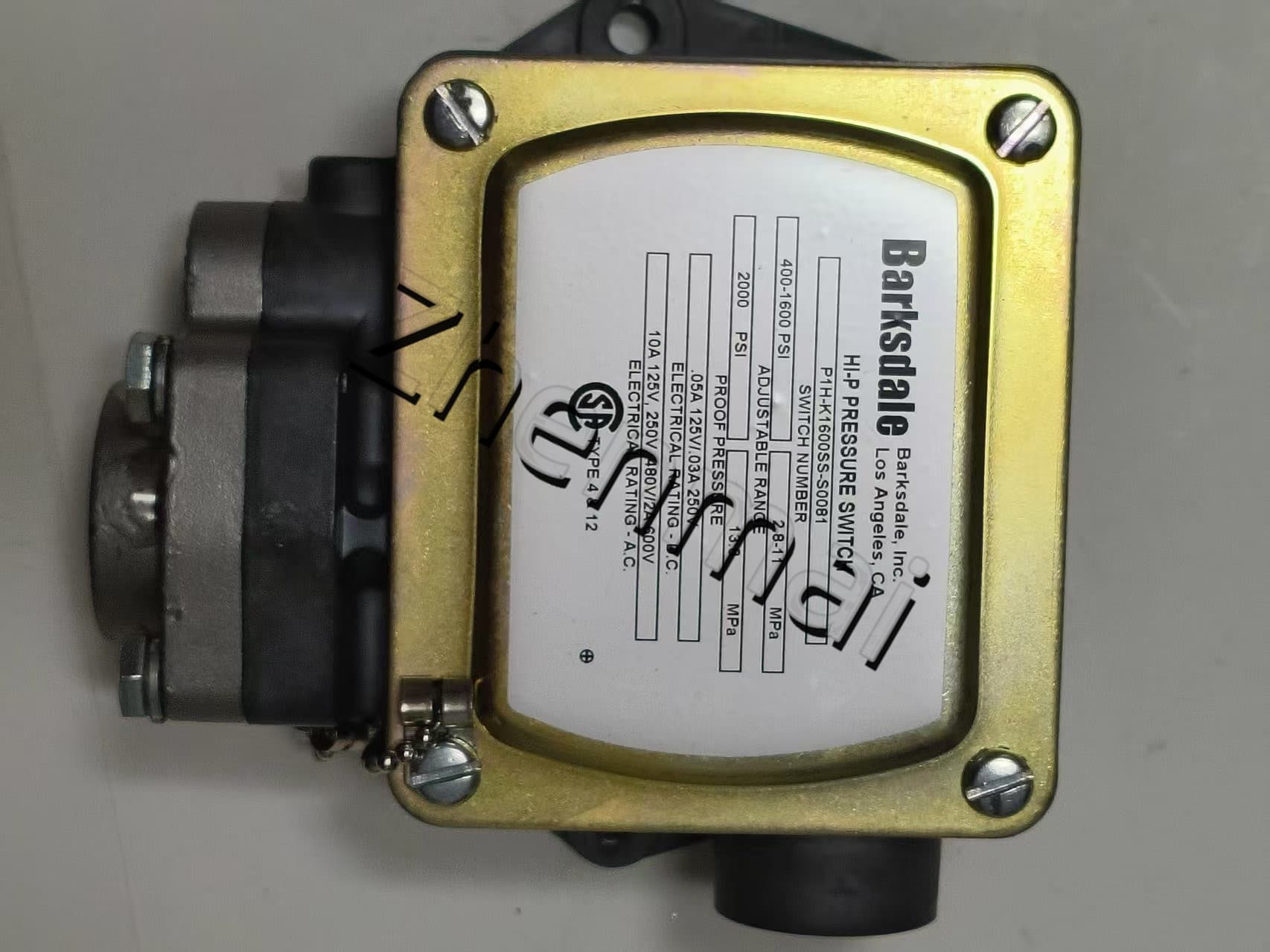 Zcela nový originál Barksdale P1H-K1600SS-S0081 Tlakový senzor Hladinový spínač Průtokový spínač Tlakový spínač Rychlé dodání