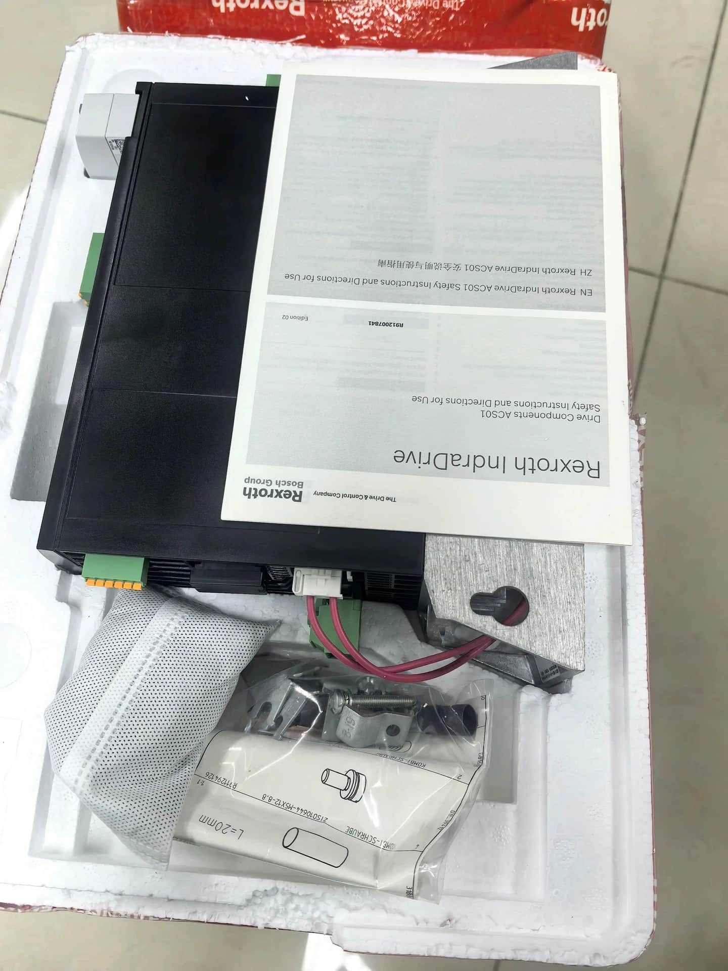 Zcela nový originální servopohon Bosch Rexroth ACS01.1E-W0018-A-03-B-ET-EC-NN-NN-NN-FW Rychlá dodávka