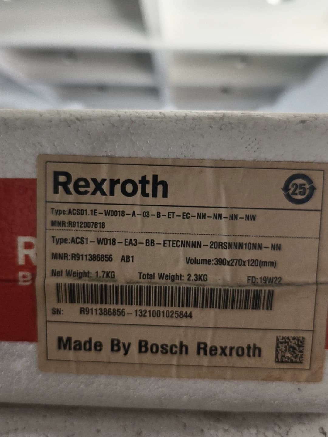 Zcela nový originální servopohon Bosch Rexroth ACS1-WO18-EA3-BB-ETECNNNN-20RSNNN10NN-NN Rychlá dodávka