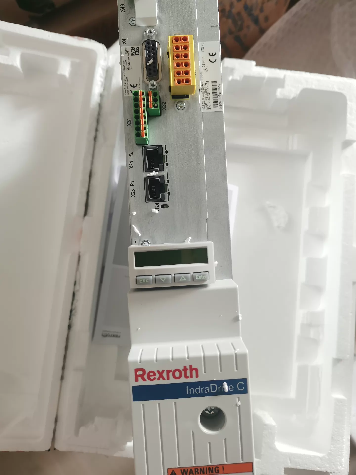Zcela nový originální servopohon Bosch Rexroth CSB02.1A-ET-EC-NN-L3-NN-NN-FW Rychlá dodávka