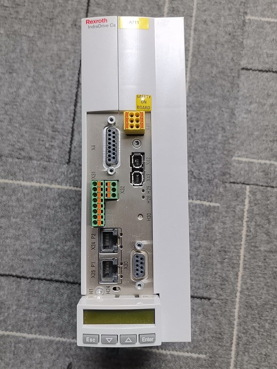 Zcela nový originální servopohon Bosch Rexroth HCS01.1E-W0018-A-03-B-ET-EC-EP-S4-NN-FW Rychlá dodávka
