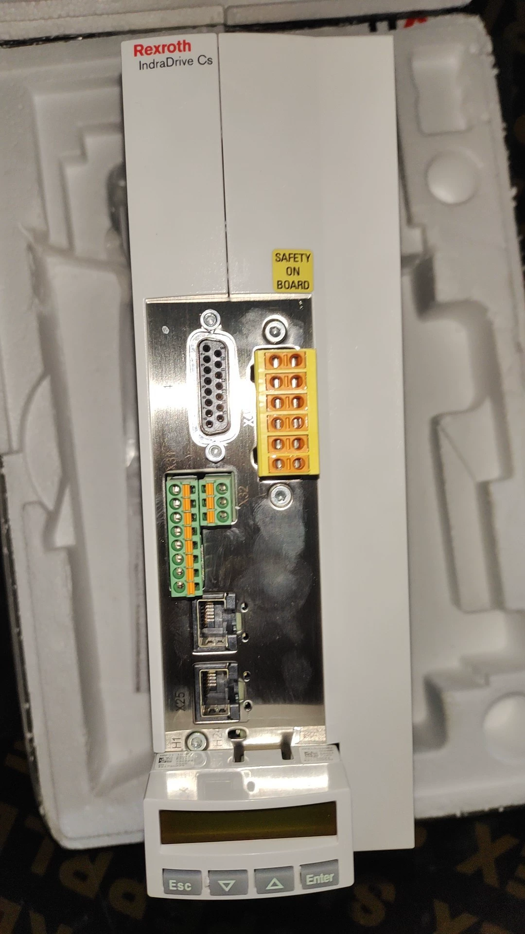 Zcela nový originální servopohon Bosch Rexroth HCS01.1E-W0018-A-03-B-ET-EC-NN-FU Rychlá dodávka