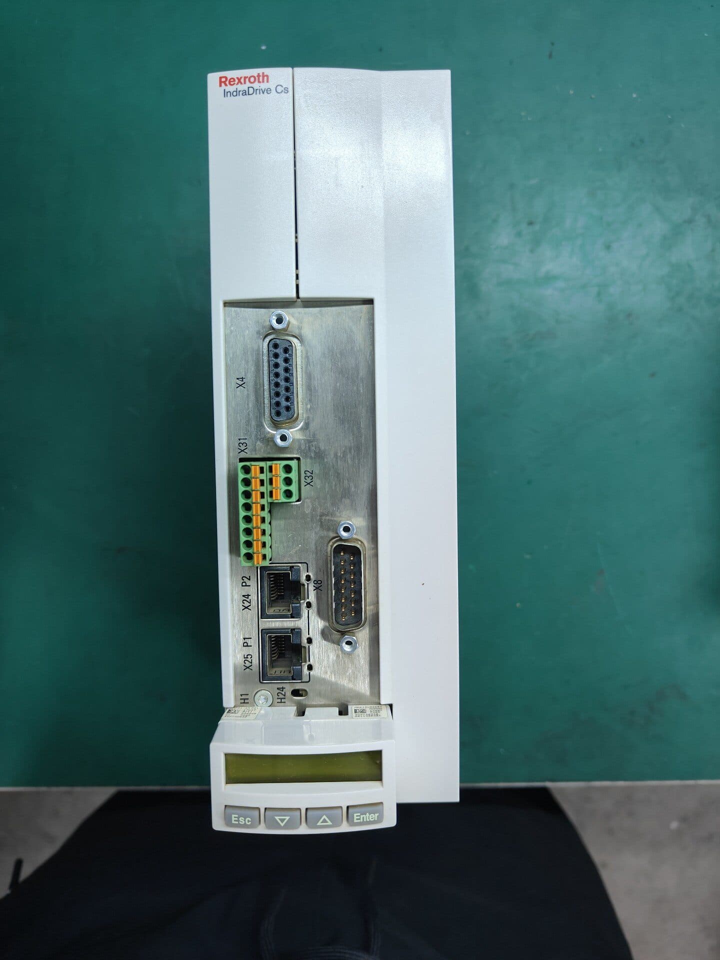 Zcela nový originální servopohon Bosch Rexroth PLC Mobilní PLC ovladač HCS01.1E-W0018-A-03-B-ET-EC-EC-NN-NN-FW Rychlá dodávka