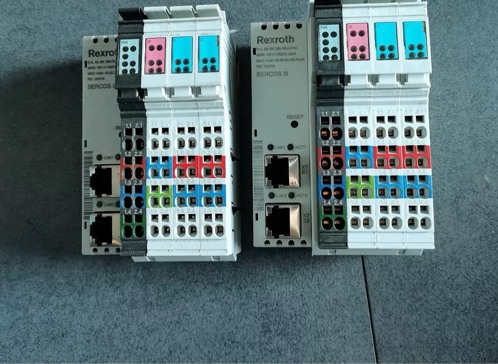Zcela nový originální servopohon Bosch Rexroth PLC Mobulový PLC ovladač R911170875 R-IL S3 BK DI8 DO4-PAC Servo Motor Rychlá dodávka