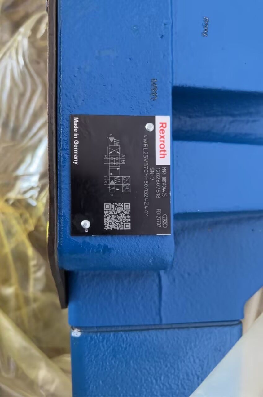 Zcela nový originální servopohon Bosch Rexroth Tlakový redukční ventil 4WRAE10W1-30-2XG24K31F1VServomotor Rychlé dodání