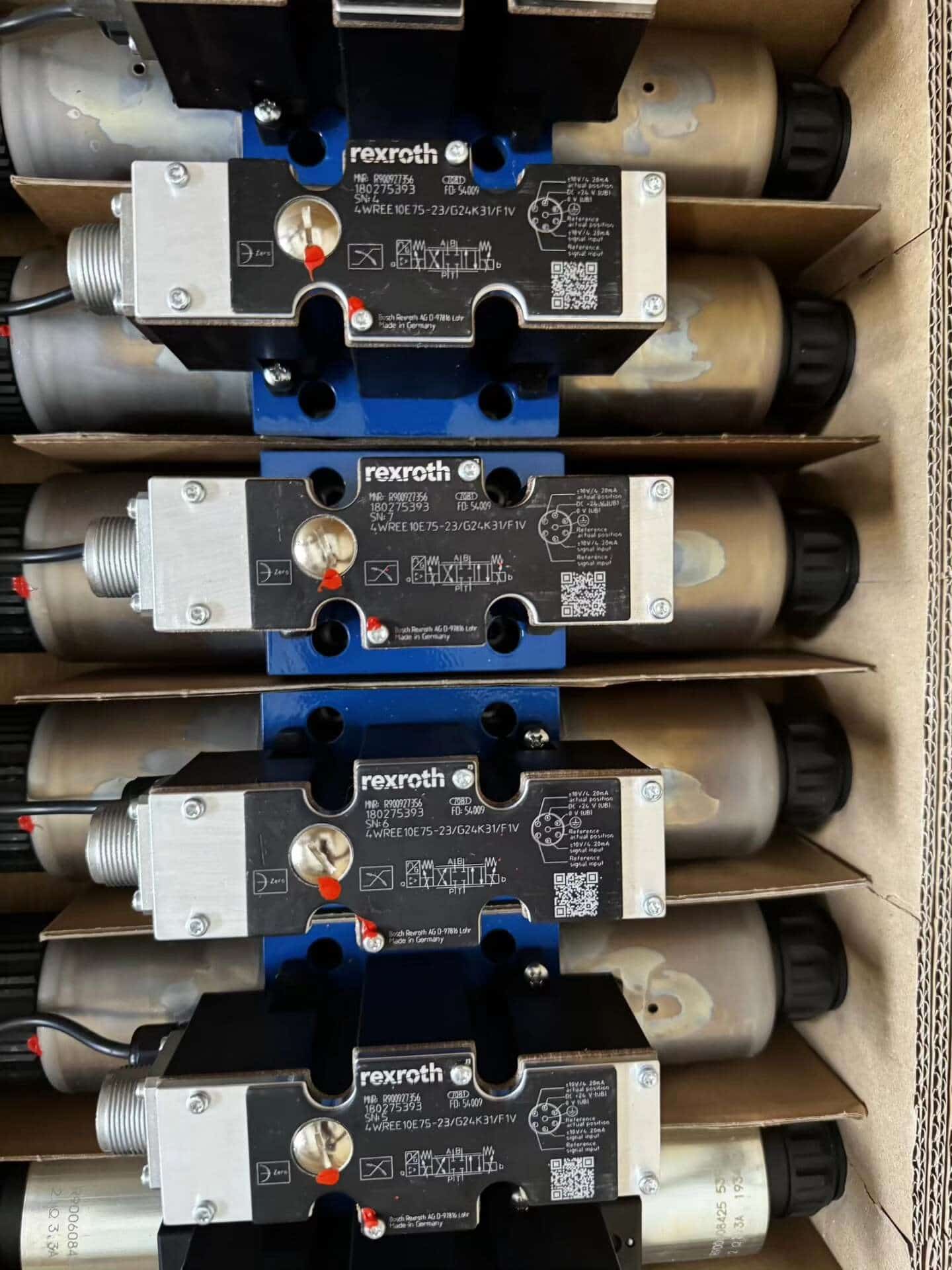 Zcela nový originální servopohon Bosch Rexroth Proporcionální ventil DBEM20-7X/100YG24K4M Servomotor Rychlé dodání