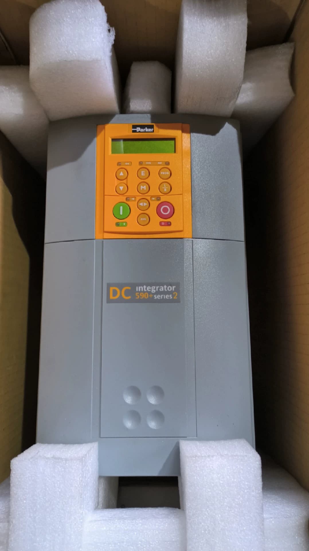 Zcela nový originální Parker 591P-53311020-P00-U4A0 Servopohony s proměnnou frekvencí pohony servomotory ovladače Rychlá dodávka