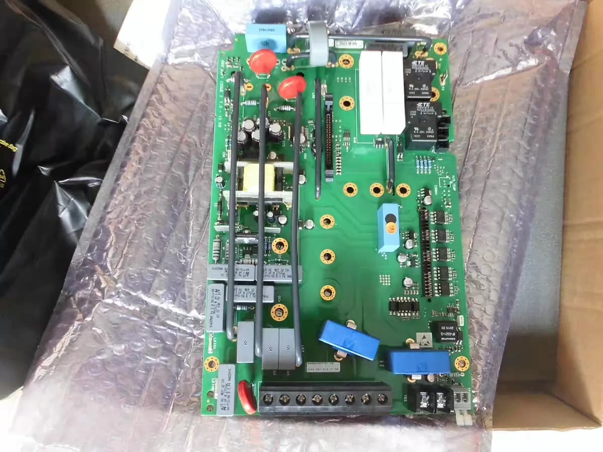 Zcela nový originální Parker AH469192U707 servopohony s proměnnou frekvencí servomotory ovladače rychlá doprava