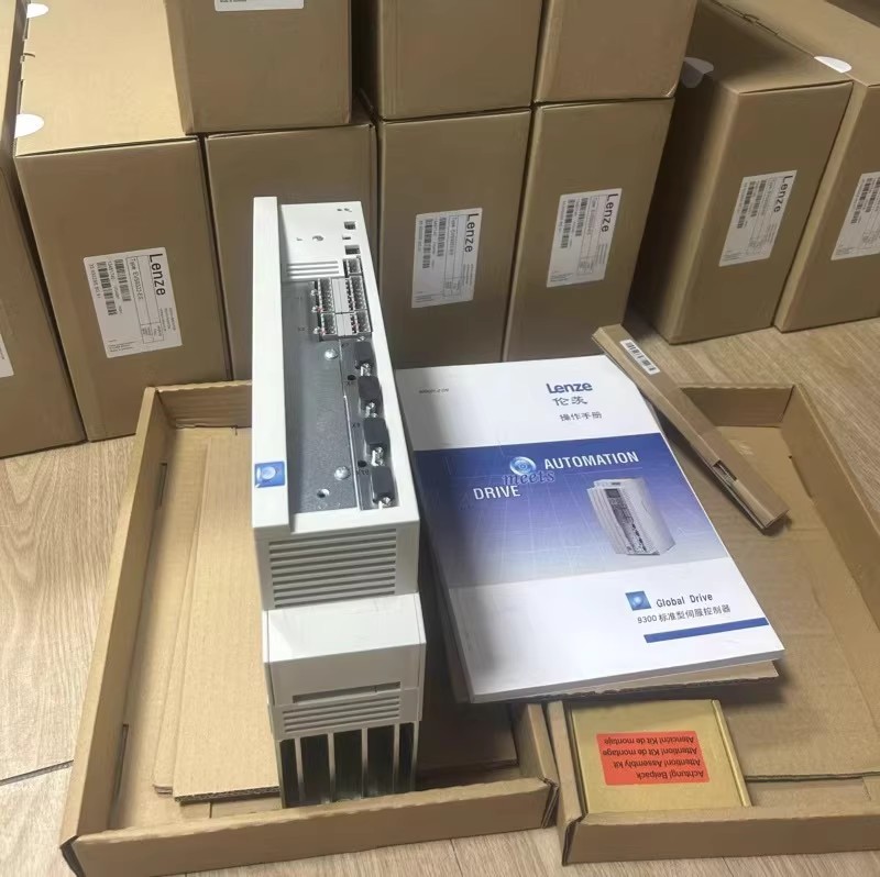 Originální nový průmyslový I/O modul Lenze E94AMHE0074 FedEx DHL Fast Shipping