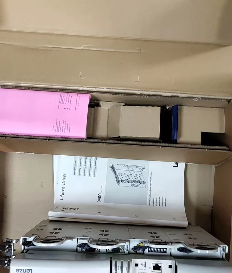 Originální nový průmyslový I/O modul Lenze E94ASHE0044 FedEx DHL Fast Shipping
